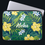 Funda Para Portátil Luna Hibiscus Garden Hawai - Amarillo y Marina<br><div class="desc">Camarada amarilla, evergreen, lima, azul y marina. Las flores hibiscus y plumeria bailan sobre un fondo de monstera y hojas de palmera. Estas flores se usan comúnmente en ropa para camisas aloha y muu muus creando un diseño que recuerda a las huellas hawaianas de los años 50 y 60. Personalizar...</div>