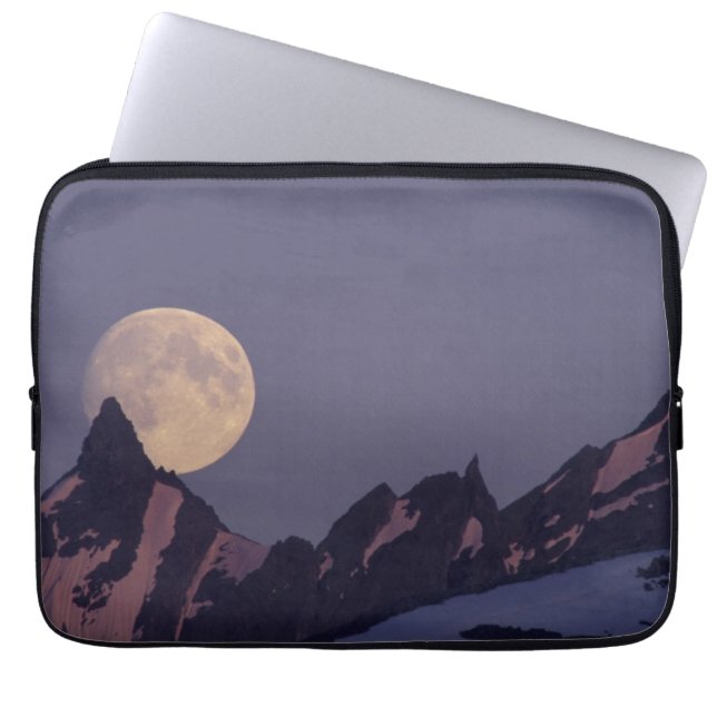 Funda Para Portátil Luna Llena se Eleva | Montañas Chugach Alaska (Frente)