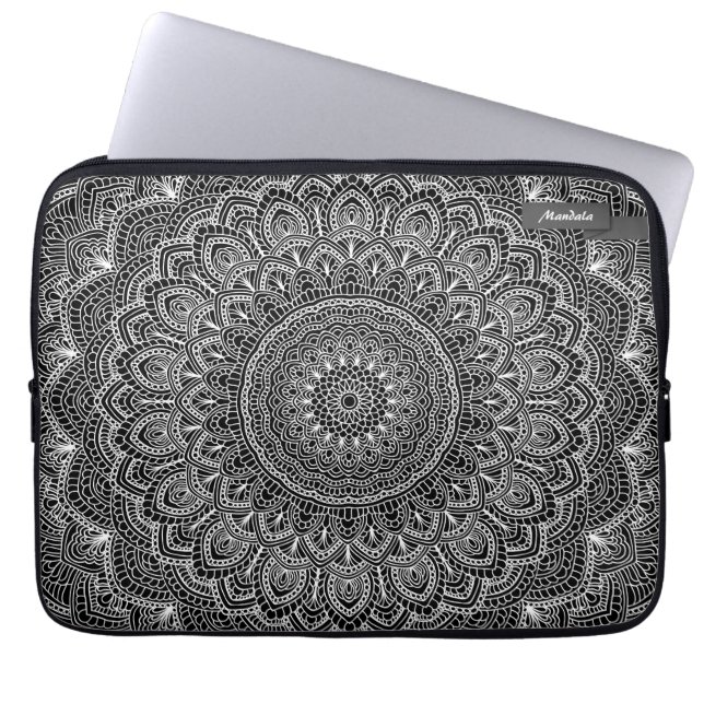 Funda Para Portátil Mandala en blanco y negro (Frente)