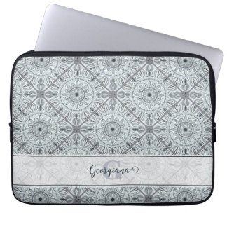 Funda Para Portátil Mandala gris de armonía floral y azucarada persona