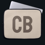 Funda Para Portátil Manga de la laptop Trend Color Soft Taupe<br><div class="desc">Presentamos el color primaveral de moda: Taupe suave. Funda portátil moderna y elegante con monograma de personalizable de tipo minimalista marrón clásico. Su diseño, sencillo y limpio, en un color sólido, ofrece un encanto atemporal y clásico. Explore nuestros colores de tendencia primaveral para obtener más productos del mismo color o...</div>