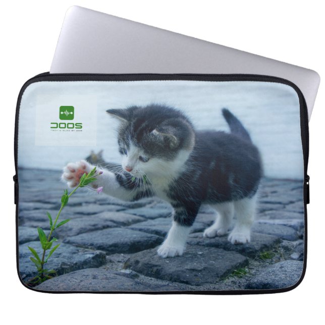 FUNDA PARA PORTÁTIL MANGUITOS DE PORTÁTILES DOOS (Frente)