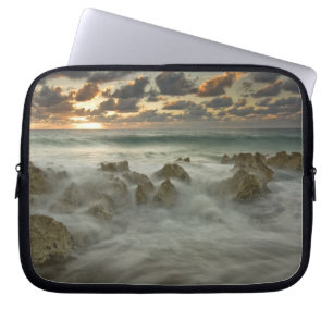 Funda Para Portátil Mar Caribe, Islas Caimán.  Olas rompientes 3