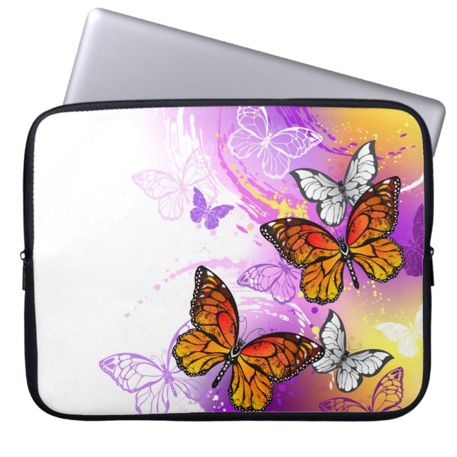 Funda Para Portátil Mariposas monarcas en fondo morado (Frente)