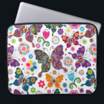 Funda Para Portátil Mariposas y flores retro<br><div class="desc">Patrón de flores y mariposas retro coloridas de Guay</div>