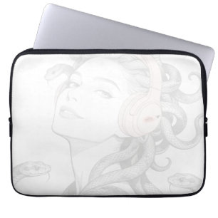 Funda Para Portátil Medusa - posa para la cámara.