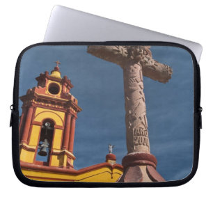 Funda Para Portátil México, Bernal. Vista de Iglesia de San Sebastian