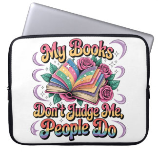 Funda Para Portátil Mis Libros No Me Juzgan...