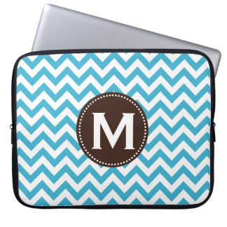 Funda Para Portátil Modelo blanco azul de Chevron del monograma de la