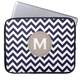 Funda Para Portátil Modelo blanco de Chevron del monograma de los