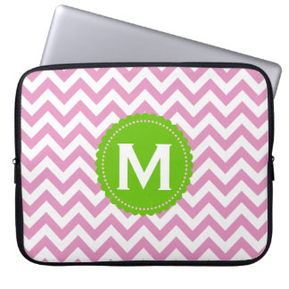 Funda Para Portátil Modelo blanco rosado de Chevron del monograma