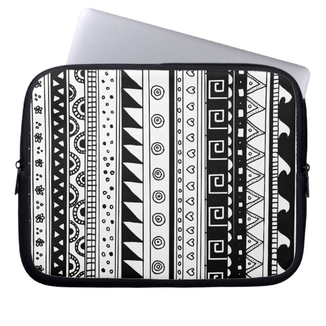 Funda Para Portátil Modelo tribal blanco y negro (Frente)