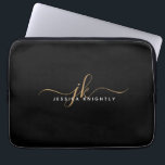 Funda Para Portátil Modern Elegant Script Monogram Initials Black Gold<br><div class="desc">Personalized modern laptop sleeve with simple, elegant handwritten calligraphy script initials or monogram and name in gold and white against an editable black background for a stylish or professional look. CHANGES: Change the background color, choose a styled graphics background or change the text font style, color, size and placement by...</div>