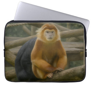 Funda Para Portátil Mono desnudo en refugio de Woodland