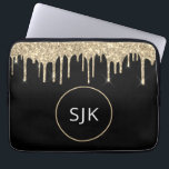 Funda Para Portátil Monograma de espuma Purpurina de oro personalizado<br><div class="desc">Purpurina y Funda de Iniciales Monogramadas Personalizadas Gold y Black Faux. Este funda se puede personalizar para incluir su nombre inicial y su nombre de pila.</div>