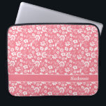 Funda Para Portátil Monograma de las flores tropicales rosadas de Rubo<br><div class="desc">Manga de portátil monograma de flores tropicales rosadas Rubor. Fácil de personalizar con texto,  fuentes y colores. Creado por el diseñador Zazzle pro BK Thompson exclusivamente para Cedar y String; por favor contáctenos si necesita ayuda con el diseño.</div>