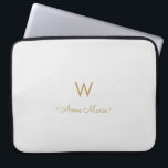 Funda Para Portátil Monograma de letra dorada gris claro moderno<br><div class="desc">Un diseño de monograma elegante y moderno con tipografía de letra manuscrita dorada minimalista y tipografía de bloque sans serif sobre un fondo gris claro pastel pálido y elegante. El monograma y el nombre se pueden personalizar fácilmente.</div>