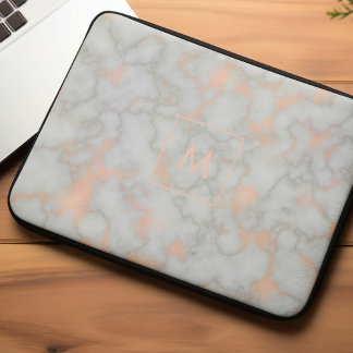 Funda Para Portátil Monograma de oro de mármol y Rosa impreso