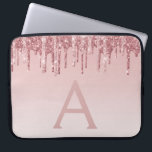Funda Para Portátil Monograma de Purpurinas de oro de Rosa Girly<br><div class="desc">Rubor Pink - Rosa Gold Faux Dripping Purpurina (Drips) y Sparkle Elegant Monogram Laptop Funda. Este funda monogramado se puede personalizar para incluir su nombre inicial y su nombre de pila.</div>