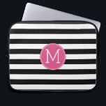 Funda Para Portátil Monograma de rayas blancas y negras de color rosad<br><div class="desc">Un diseño audaz y moderno con un área de monogramas. Si necesita ajustar la ilustración o cambiar el tipo de letra,  puede hacer clic en el área personalizar. Esto le llevará a la herramienta de diseño donde puede hacer muchos cambios.</div>