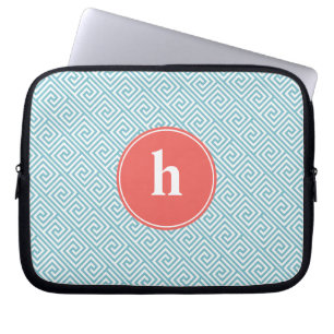 Funda Para Portátil Monograma del patrón de clave griega Aqua y Coral