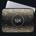 Funda Para Portátil Monograma elegante de Purpurina negro de oro de es<br><div class="desc">Purpurina de Faux Oro y Negro y Funda de Iniciales Monogramadas Sparkle Elegant. Este funda se puede personalizar para incluir su nombre inicial y su nombre de pila.</div>