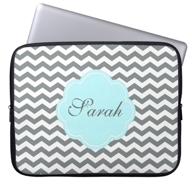 Funda Para Portátil monograma moderno de chevron gris blanco (Frente)