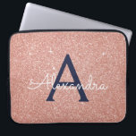 Funda Para Portátil Monograma Purpurina azul de la Marina de Oro Rosa<br><div class="desc">Purpurina Rubor Rosa y Rosa de la Marina de Oro Azul Faux y Funda Sparkle Elegant Monograma. Este funda se puede personalizar para incluir su nombre inicial y su nombre de pila.</div>