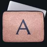 Funda Para Portátil Monograma Purpurina azul de la Marina de Oro Rosa<br><div class="desc">Purpurina Rubor Rosa y Rosa de la Marina de Oro Azul Faux y Funda Sparkle Elegant Monograma. Este funda se puede personalizar para incluir su nombre inicial y su nombre de pila.</div>