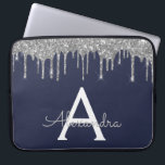 Funda Para Portátil Monograma Purpurina espumoso de plata azul de la m<br><div class="desc">Faux azul marino y plateado con Purpurina Girly moderno y elegante y elegante Funda Monograma elegante. Este funda se puede personalizar para incluir su nombre inicial y su nombre de pila.</div>