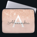 Funda Para Portátil Monograma Rosa de Purpurina y espuma de oro<br><div class="desc">Glam Rosa Gold Ombre Faux Purpurina y Sparkle Modern and Elegant Monogram Funda. Este funda se puede personalizar para incluir su nombre inicial y su nombre de pila.</div>
