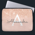Funda Para Portátil Monograma Rosa de Purpurina y espuma de oro<br><div class="desc">Glam Rosa Gold Ombre Faux Purpurina y Sparkle Modern and Elegant Monogram Funda. Este funda se puede personalizar para incluir su nombre inicial y su nombre de pila.</div>