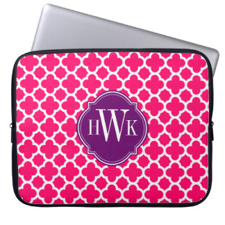 Funda Para Portátil Monograma rosado y blanco del modelo de Quatrefoil