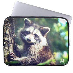 Funda Para Portátil Monograma y mapache salvaje en la selva