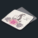 Funda Para Portátil Monogramado moderno de dotty de aves y flores<br><div class="desc">Arte moderno de pájaros y flores en un fondo puntiagudo pastel. Monograma elegante.</div>