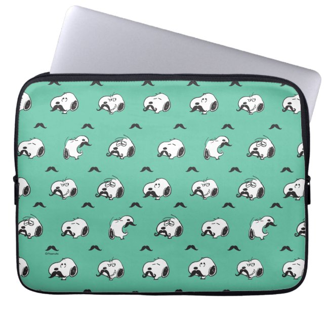Funda Para Portátil Montañas de Snoopy y Patrón Verde azulado (Frente)