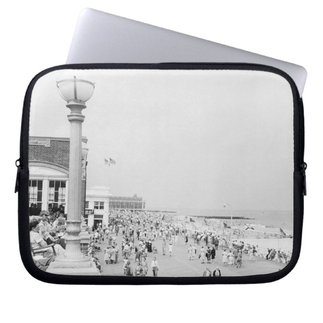 Funda Para Portátil Muchedumbres 2 (Frente)