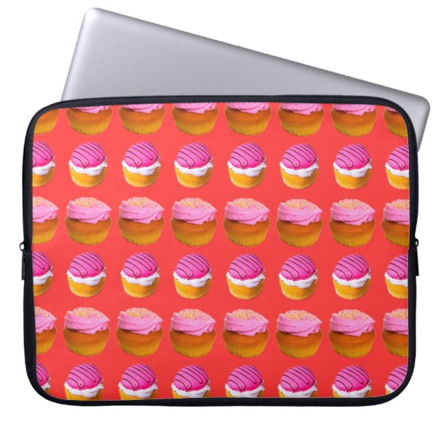 Funda Para Portátil Muffins, bizcochos con crema blanca y rosa en una  (Frente)
