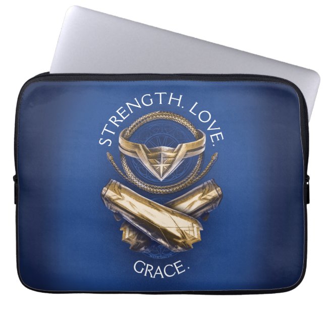 Funda Para Portátil Mujer Maravilla Tiara, Lasso y Pulseras (Frente)