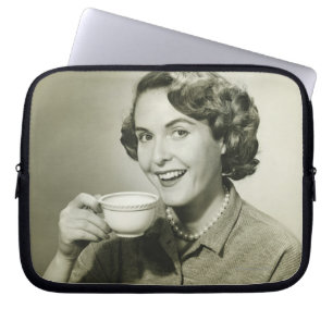 Funda Para Portátil Mujer que sostiene las tazas