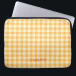 Funda Para Portátil Naranja amarillo Ish Preppy Gingham Plaid<br><div class="desc">Patrón moderno y de moda de gingham en verano color naranja amarillo y melocotón favorito.</div>