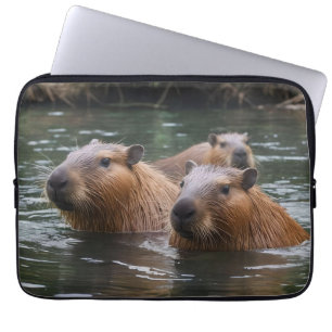 Funda Para Portátil Natación De Capybaras En El Río,
