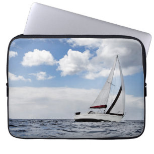 Funda Para Portátil Navegación del yate en el mar abierto