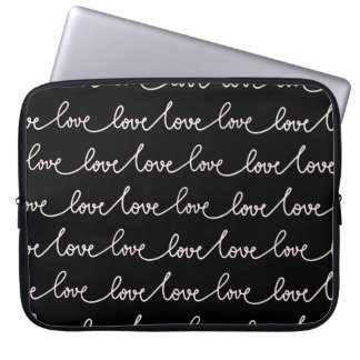 FUNDA PARA PORTÁTIL NEGRO CON SCRIPT DE AMOR BLANCO