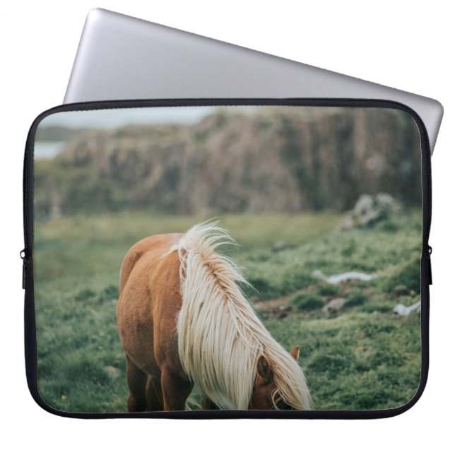 FUNDA PARA PORTÁTIL NICE HORSE (Frente)