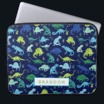 Funda Para Portátil Niños personalizados del azul del modelo del<br><div class="desc">El verde azul personalizado del modelo del dinosaurio de la acuarela embroma la caja del ordenador portátil. Dinosaurios de la acuarela en verde,  y azul en un fondo azul marino. Personalice con nombre. www.SamAnnDesigns.com</div>