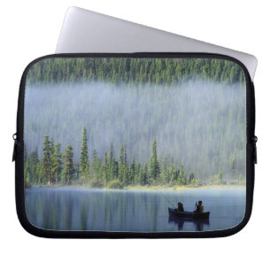 Funda Para Portátil Niños pescando en el lago Waterfowl, Banff Naciona