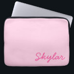 Funda Para Portátil Nombre cursivo del Personalizado rosado rosado ros<br><div class="desc">¡Esta es una funda de Personalizado cursiva rosa de Gum Bubble Pink!</div>