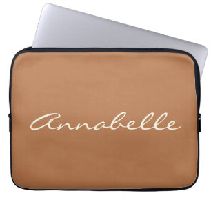 Funda Para Portátil Nombre personalizado en escritura marrón carameliz