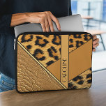 Funda Para Portátil Nombre Personalizado En Patrón De Cuero Y Piel De<br><div class="desc">Hermosa luz contemporánea, patrón de manchas de piel de leopardo de color medio y marrón oscuro, piel falsa y formas geométricas diversas, creando un mosaico ecléctico abstracto juntos. Con espacio para personalizar o personalización con el nombre, monograma o iniciales de su elección. Diseño hipster ordenado, diverso, moderno y caprichoso para...</div>